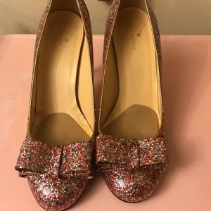 Kate spade glitter bow pump